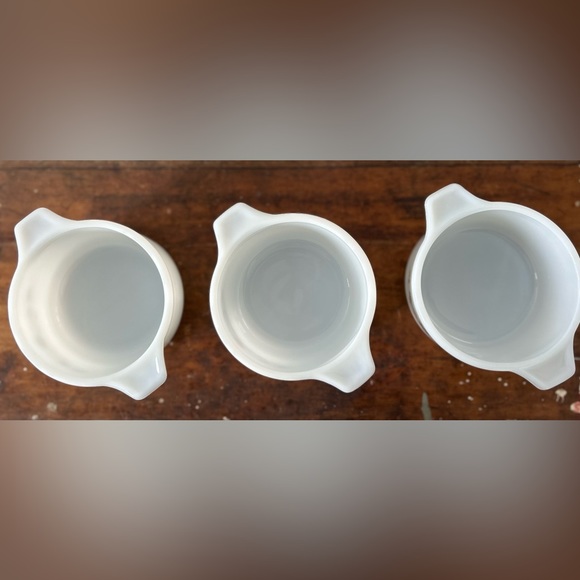 Vintage Pyr-o-Rey 10 ounce Mini Casserole Dishes set of 3 🤎🤍🤎 - Picture 13 of 13